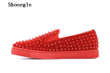 SHOOEGLE/ Нова мъжки Ежедневни обувки на плоска подметка от червен Велур с Шипове, кожени Мокасини, Лоферы с Нитове, Висококачествени Обувки, мъжки обувки за шофиране, Мъжки обувки
